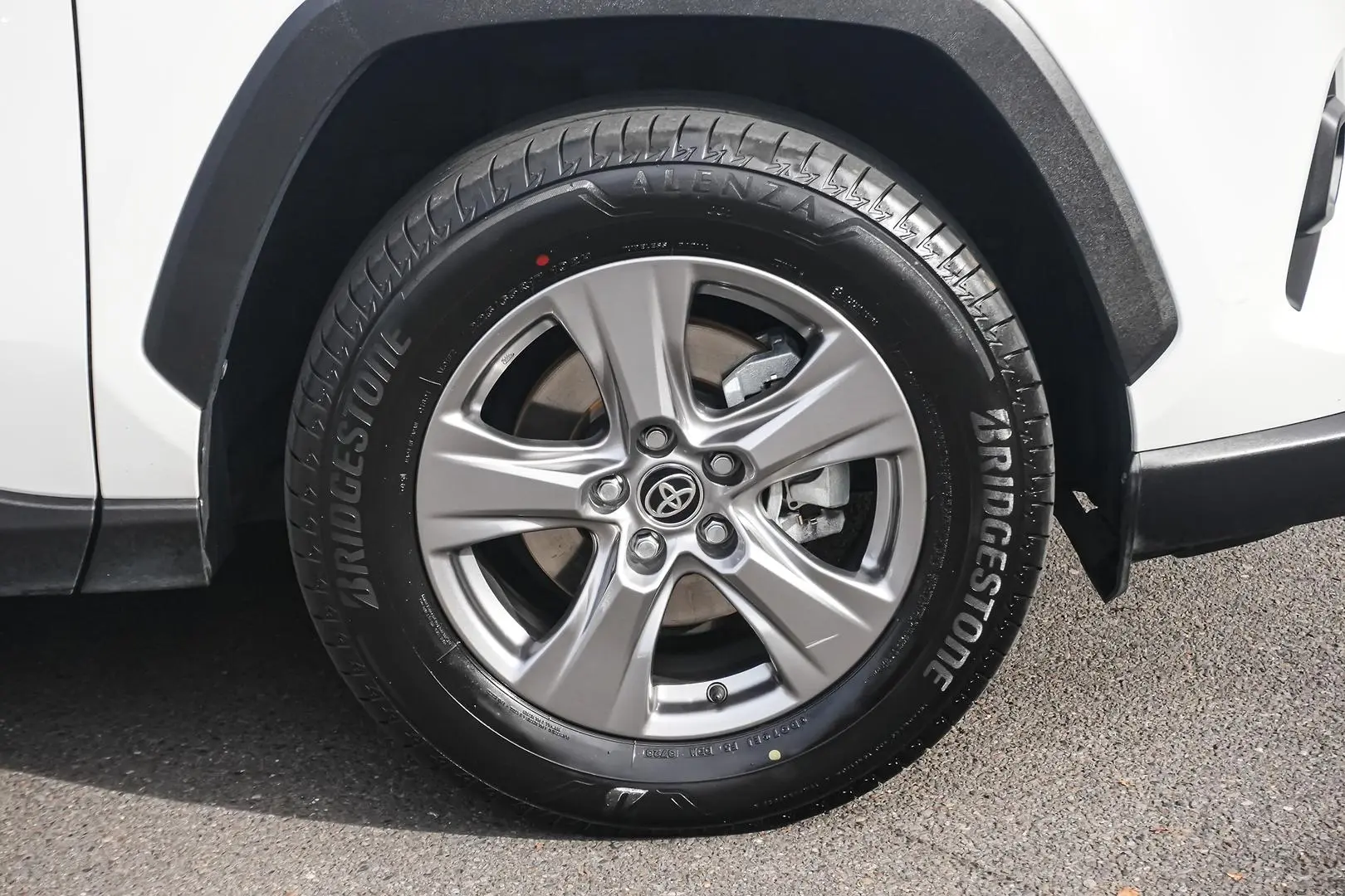 2023 Toyota RAV4 Gallery Image 11