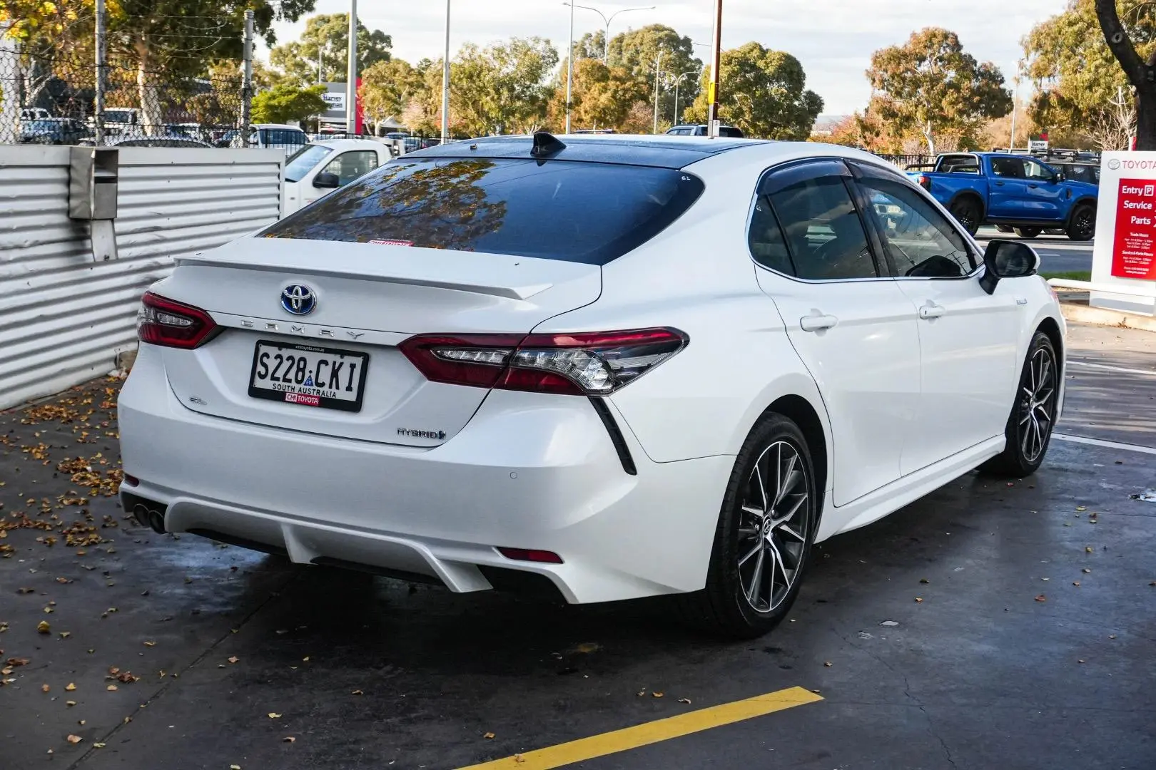 2021 Toyota Camry Gallery Image 3