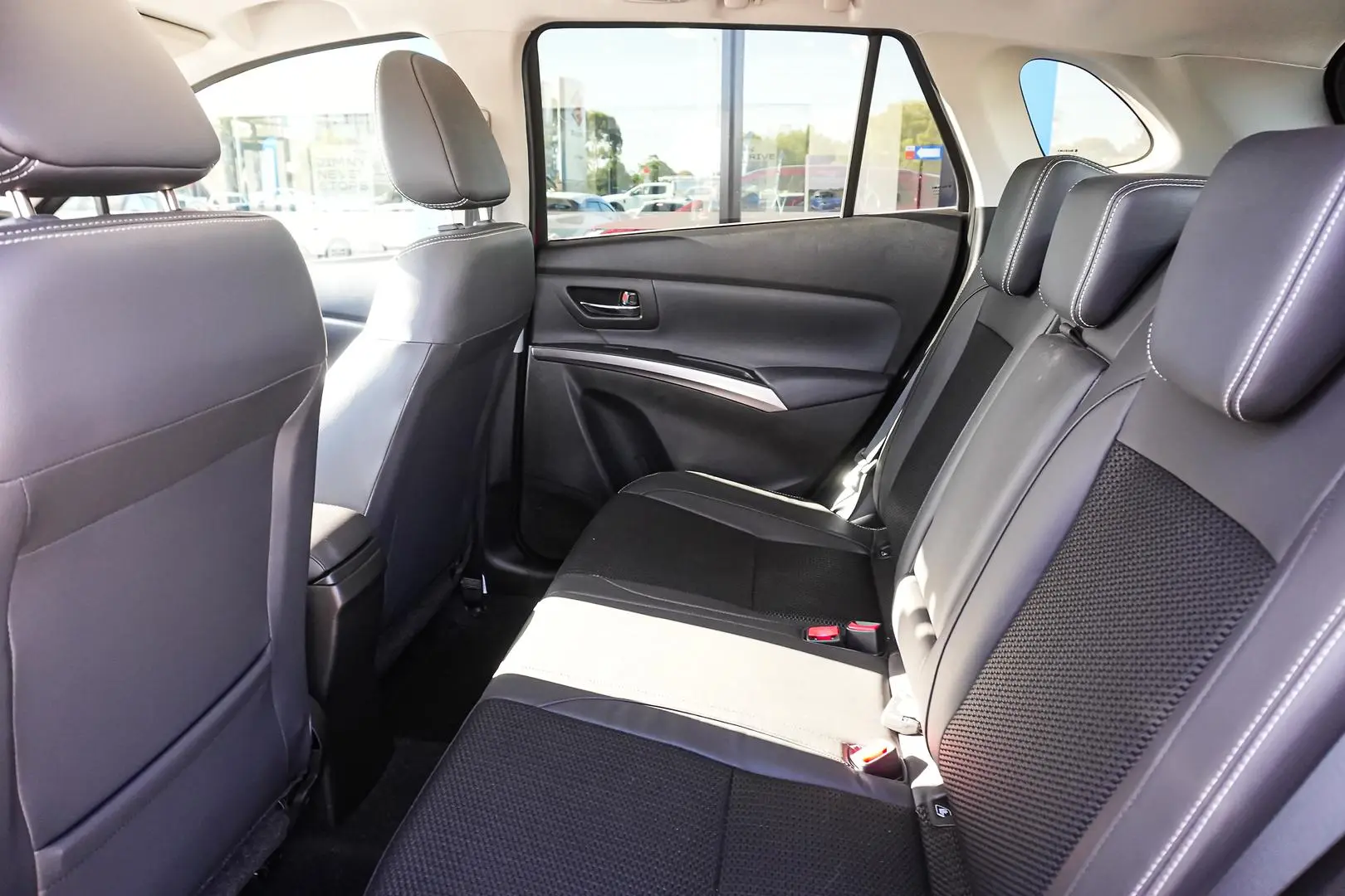 2023 Suzuki S-Cross Gallery Image 12