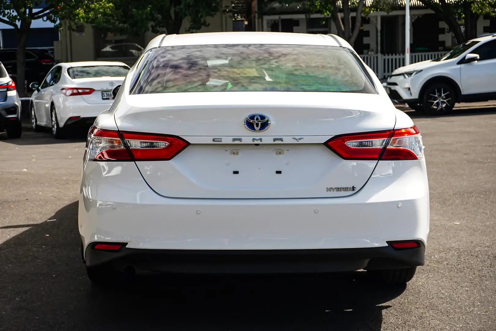 2019 Toyota Camry Gallery Image 5