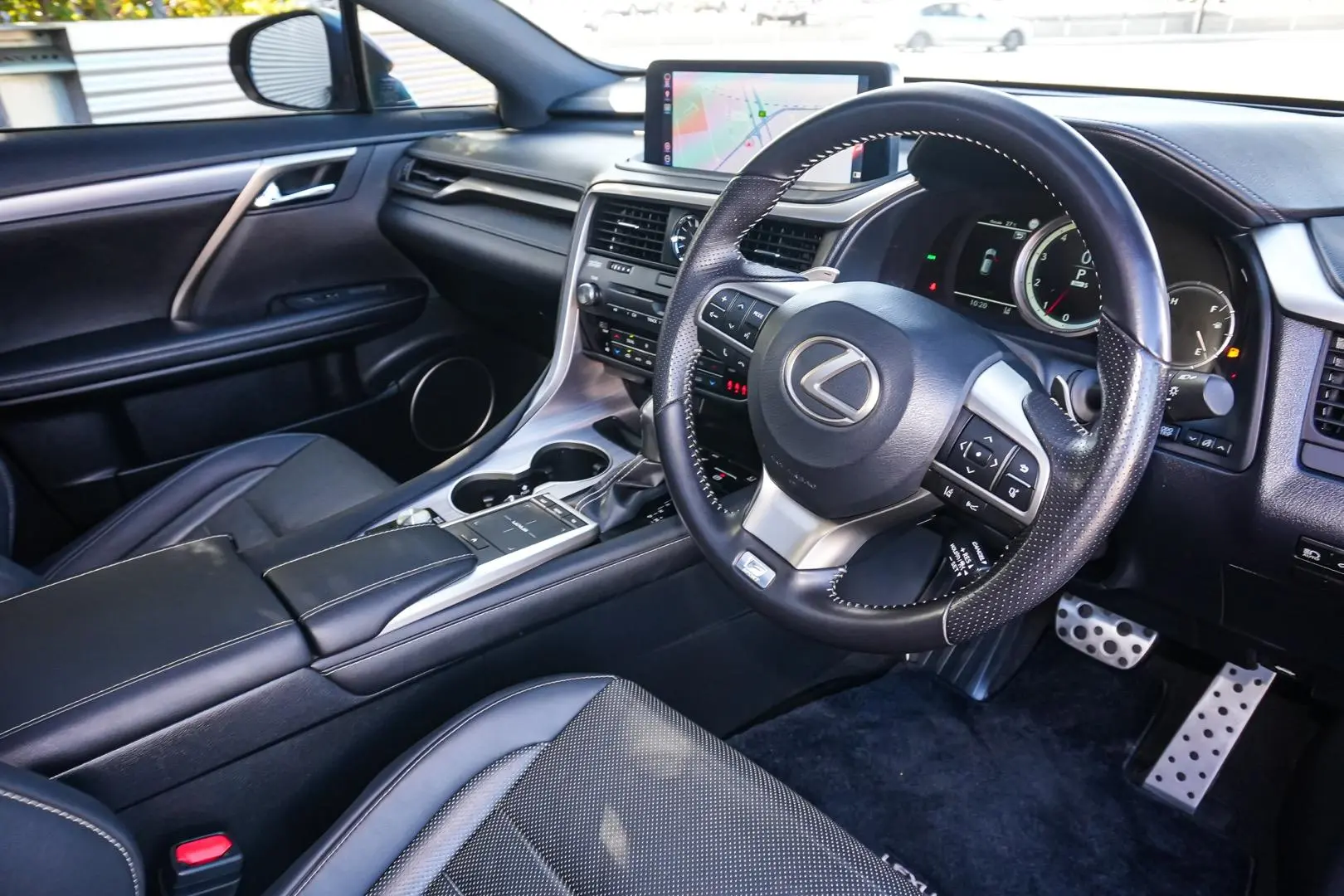2021 Lexus RX Gallery Image 15