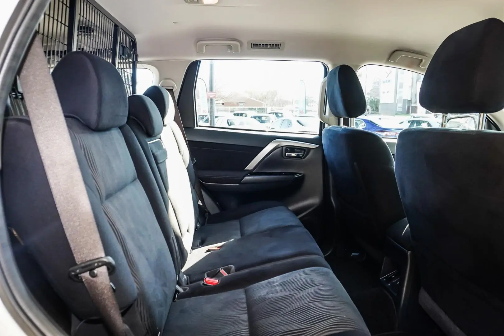 2021 Mitsubishi Pajero Sport Gallery Image 7