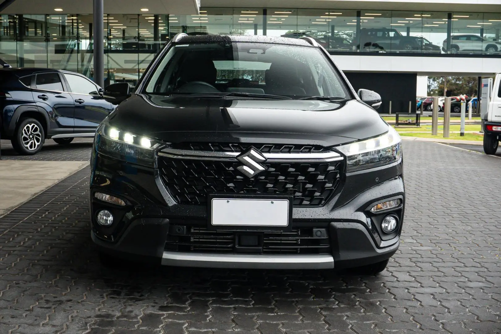 2023 Suzuki S-Cross Gallery Image 5