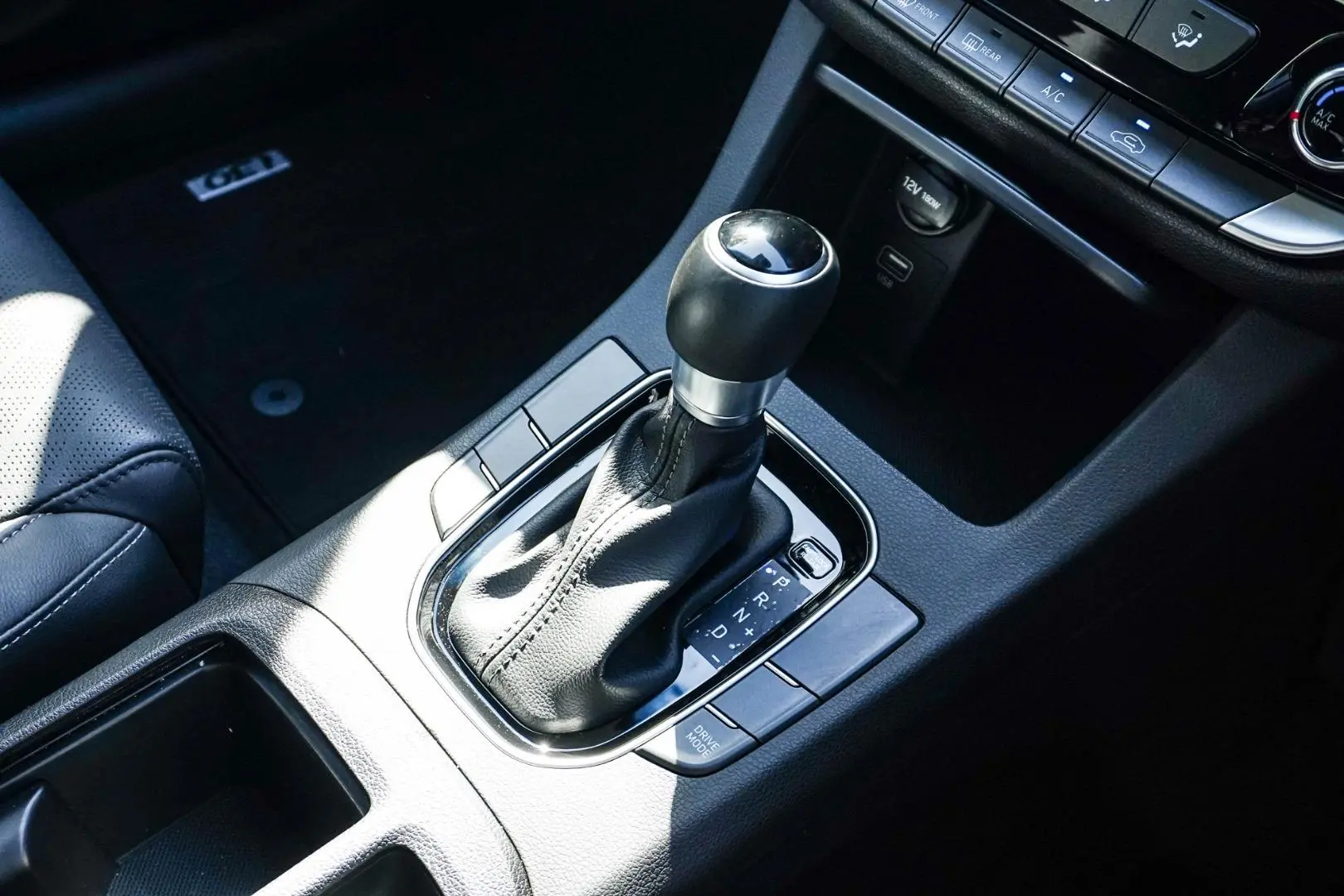 2022 Hyundai i30 Gallery Image 18