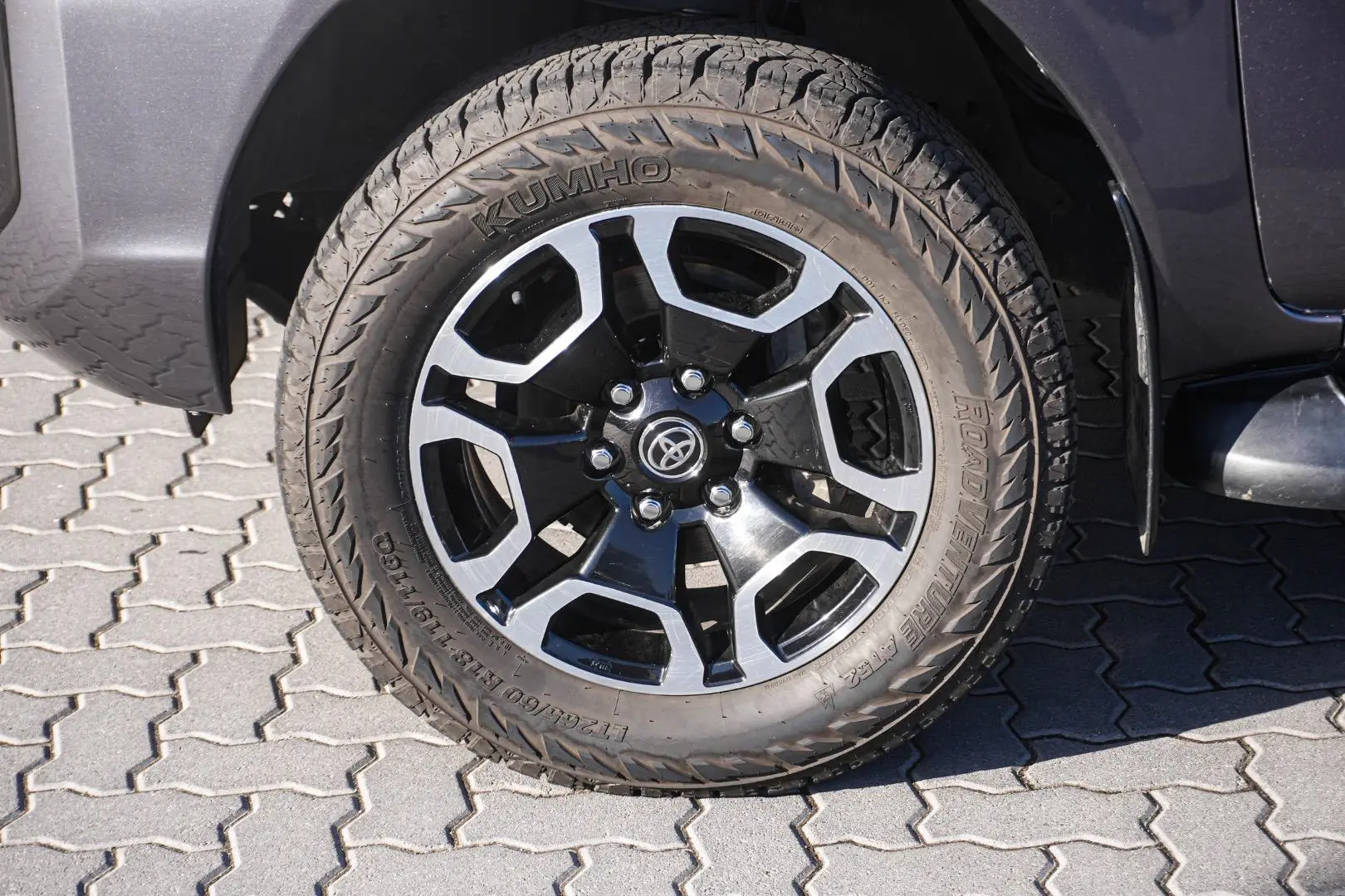 2022 Toyota Hilux Gallery Image 12