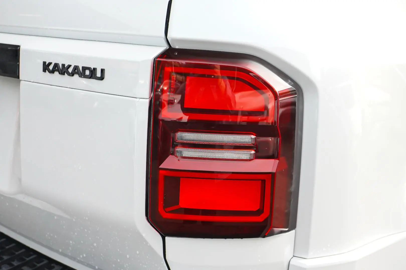 2024 Toyota Landcruiser Prado Gallery Image 13