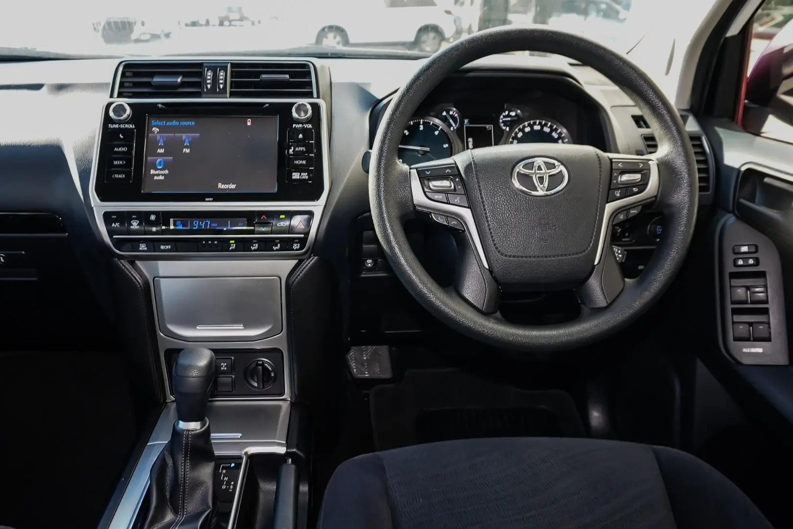 2020 Toyota Landcruiser Prado Gallery Image 8
