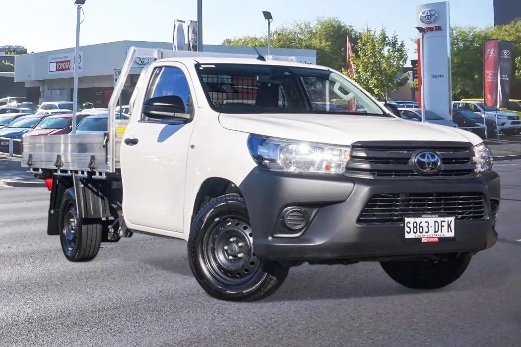 2021 Toyota Hilux Gallery Image 1