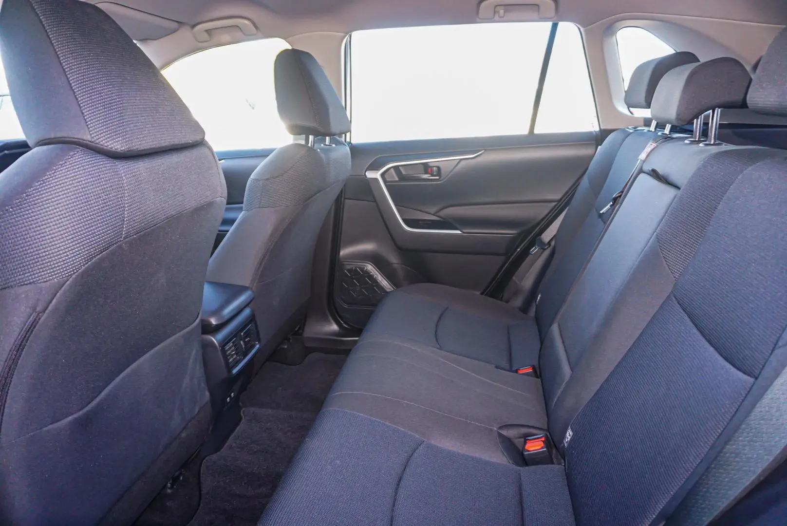 2022 Toyota RAV4 Gallery Image 8