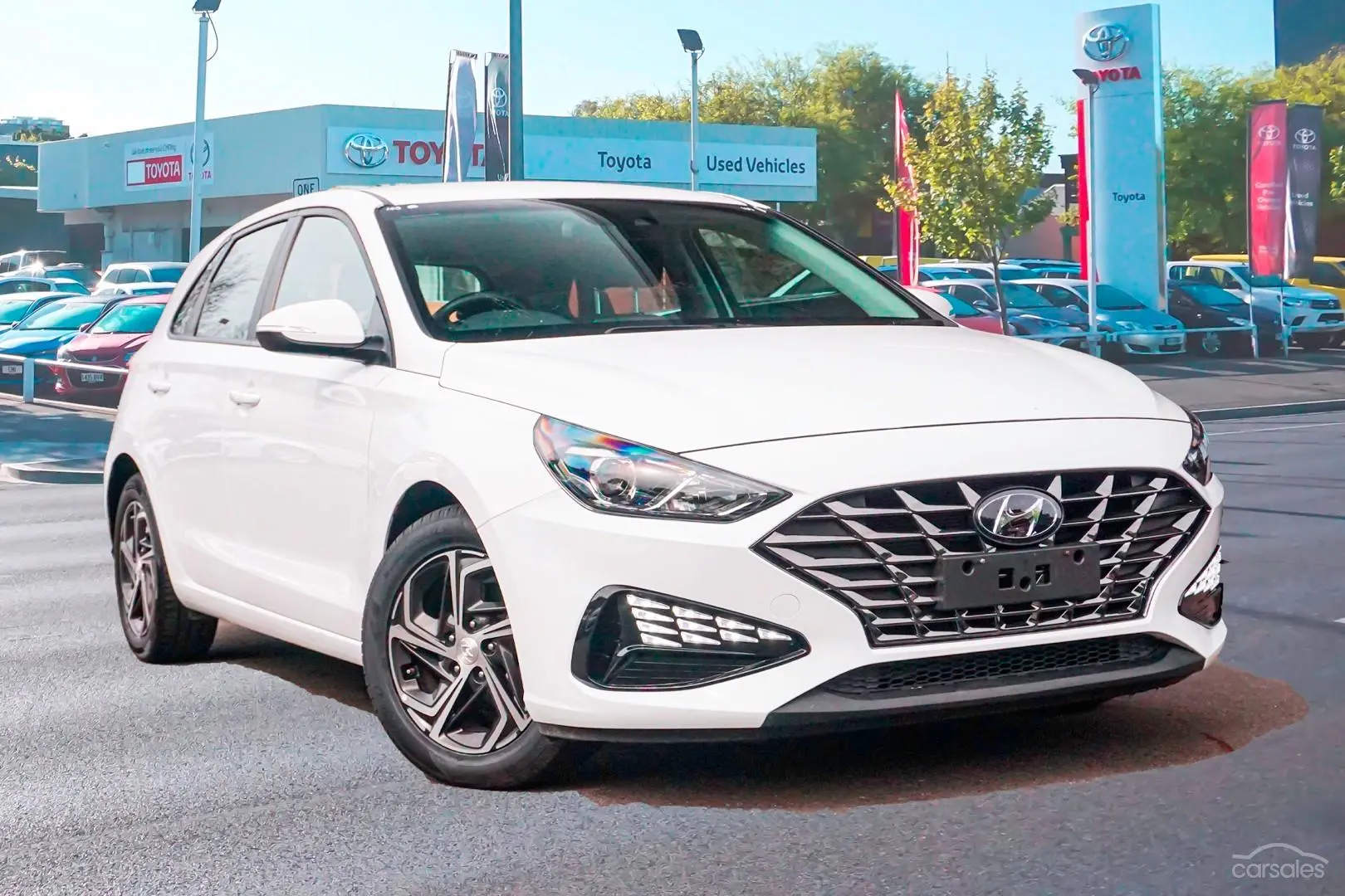 2022 Hyundai i30 Image 1