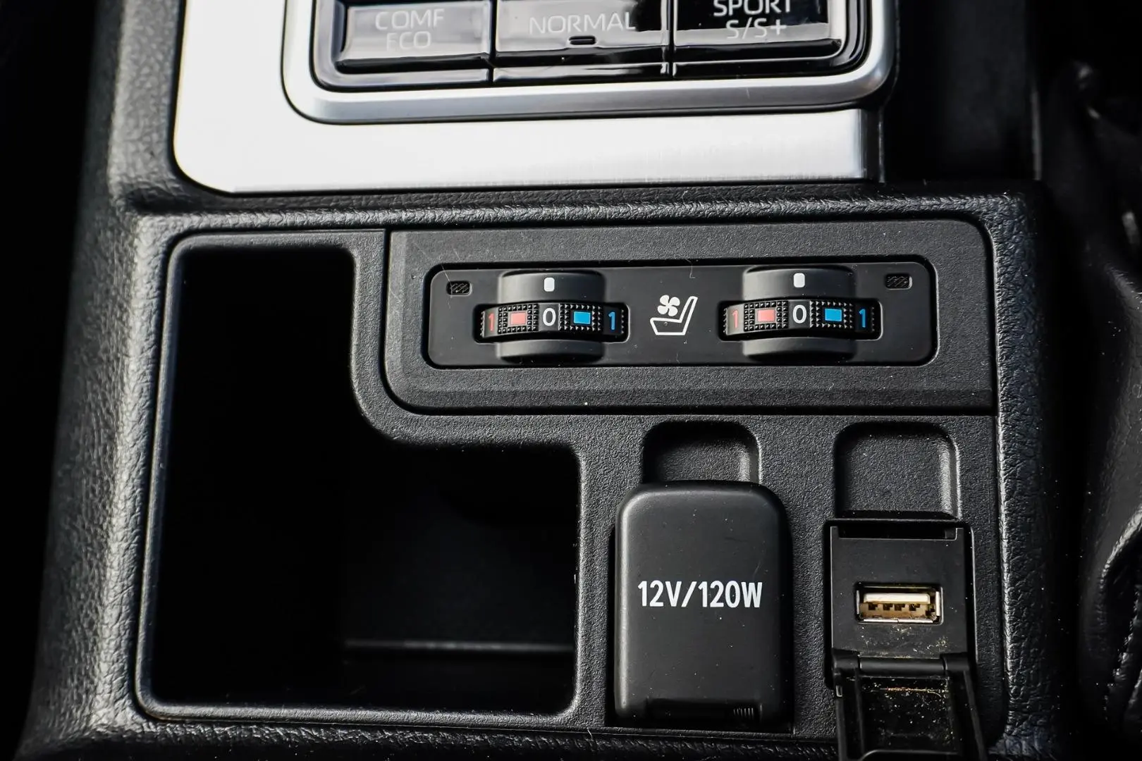 2021 Toyota Landcruiser Prado Gallery Image 22