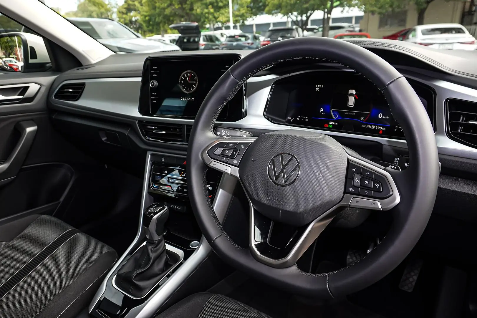 2025 Volkswagen T-Roc Gallery Image 7