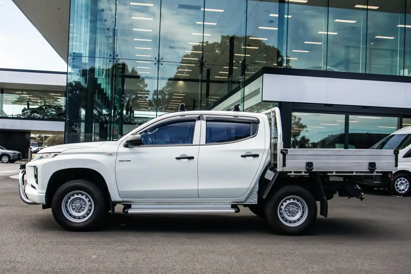 2021 Mitsubishi Triton Image 3