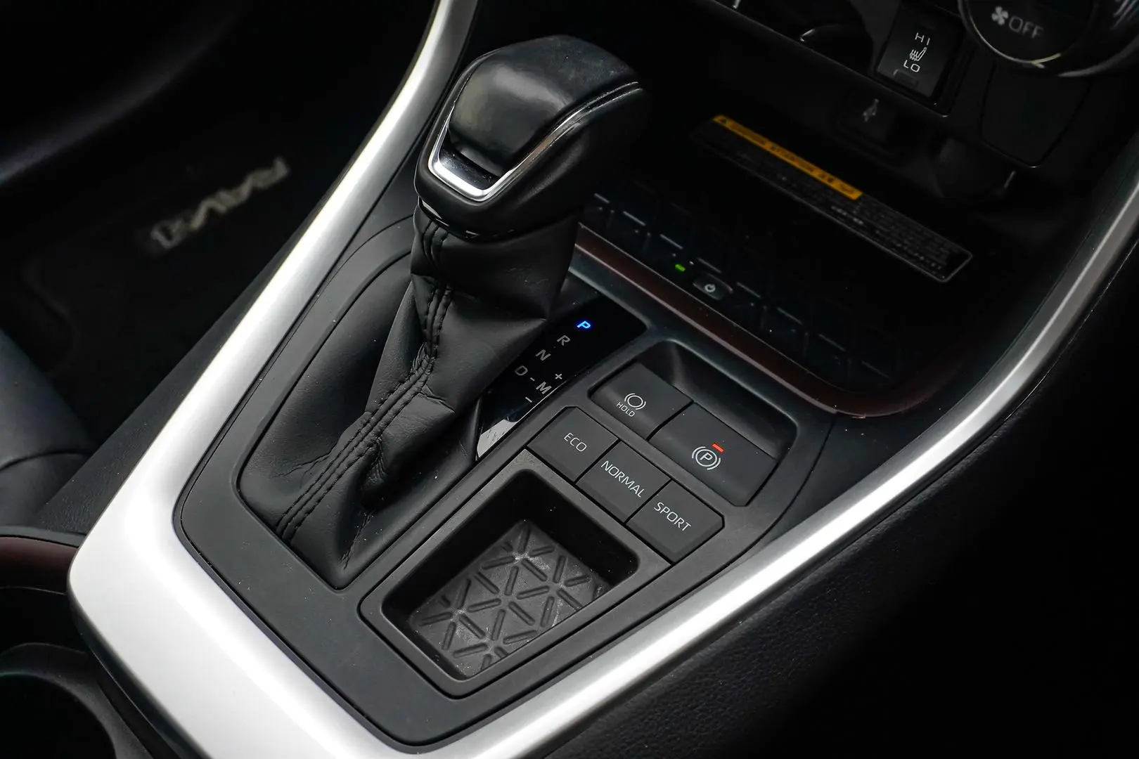 2021 Toyota RAV4 Gallery Image 18