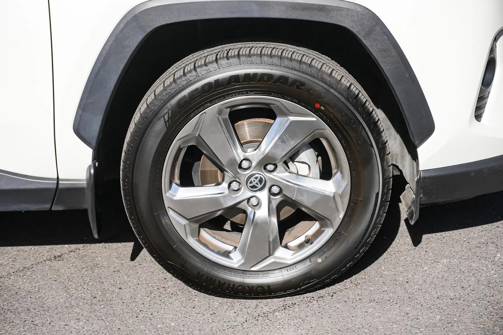 2020 Toyota RAV4 Gallery Image 10