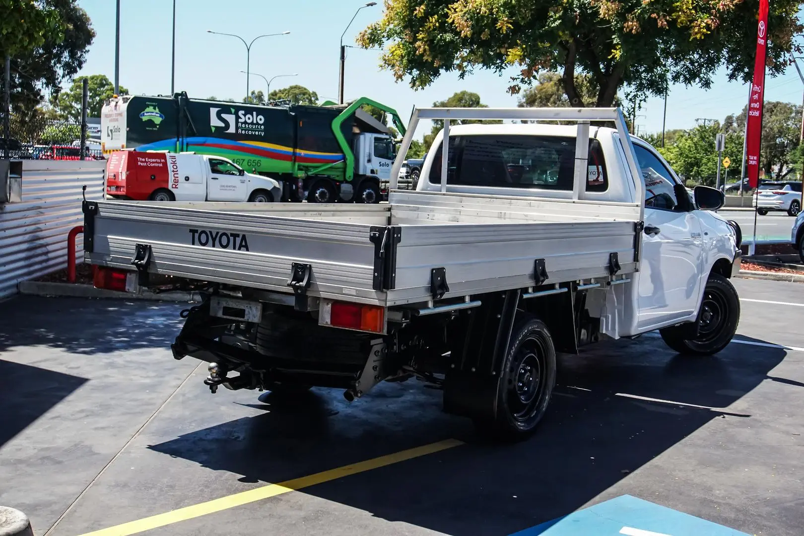 2021 Toyota Hilux Gallery Image 2