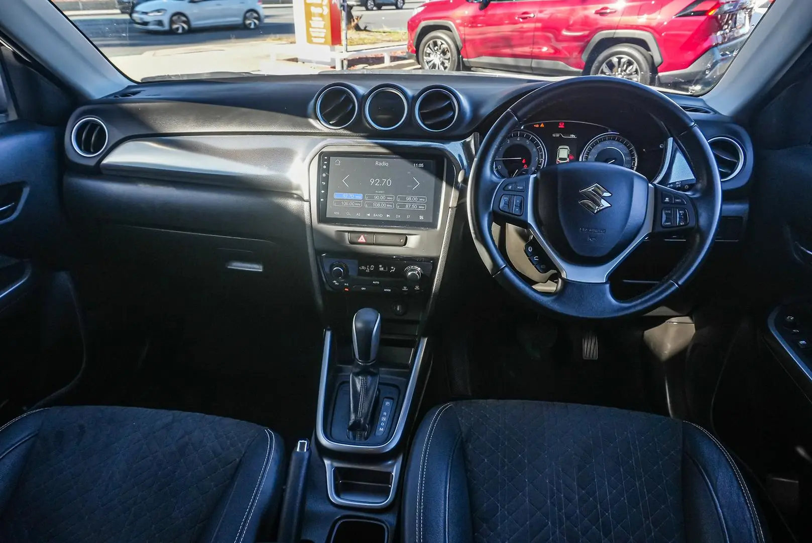 2022 Suzuki Vitara Gallery Image 9