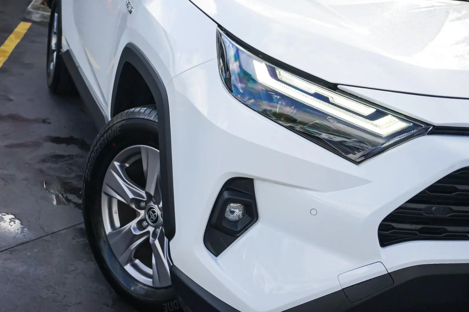 2024 Toyota RAV4 Gallery Image 12