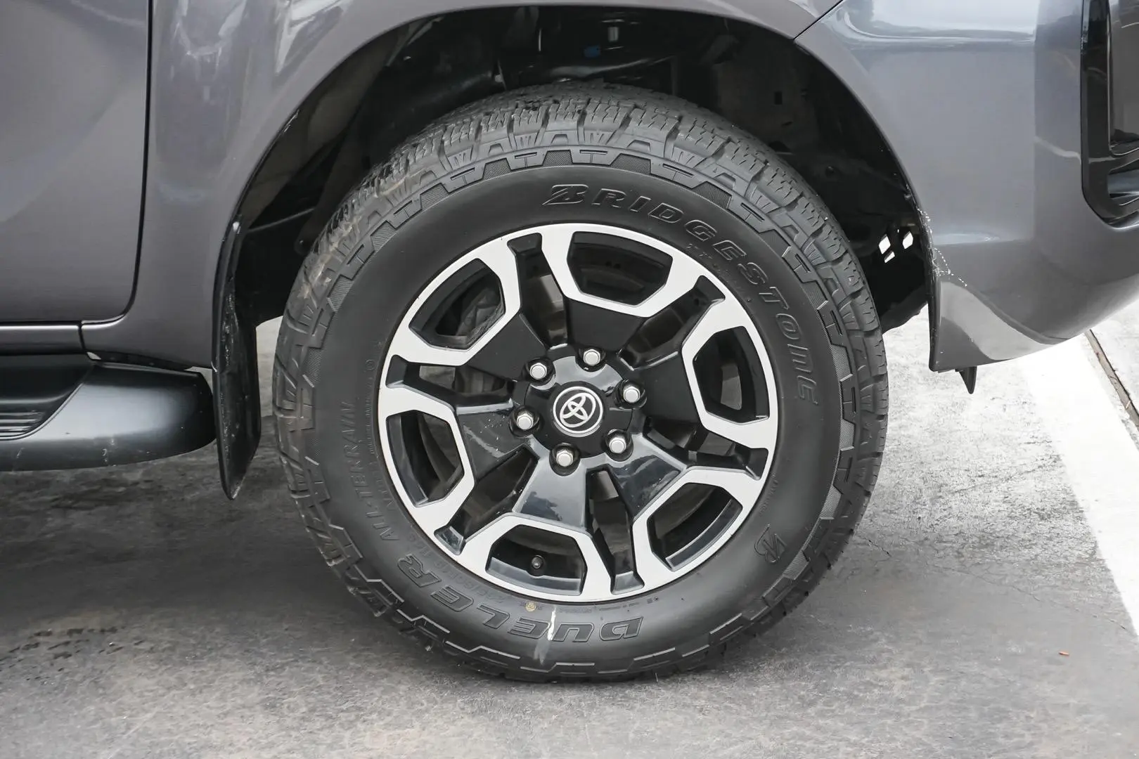 2021 Toyota Hilux Gallery Image 12
