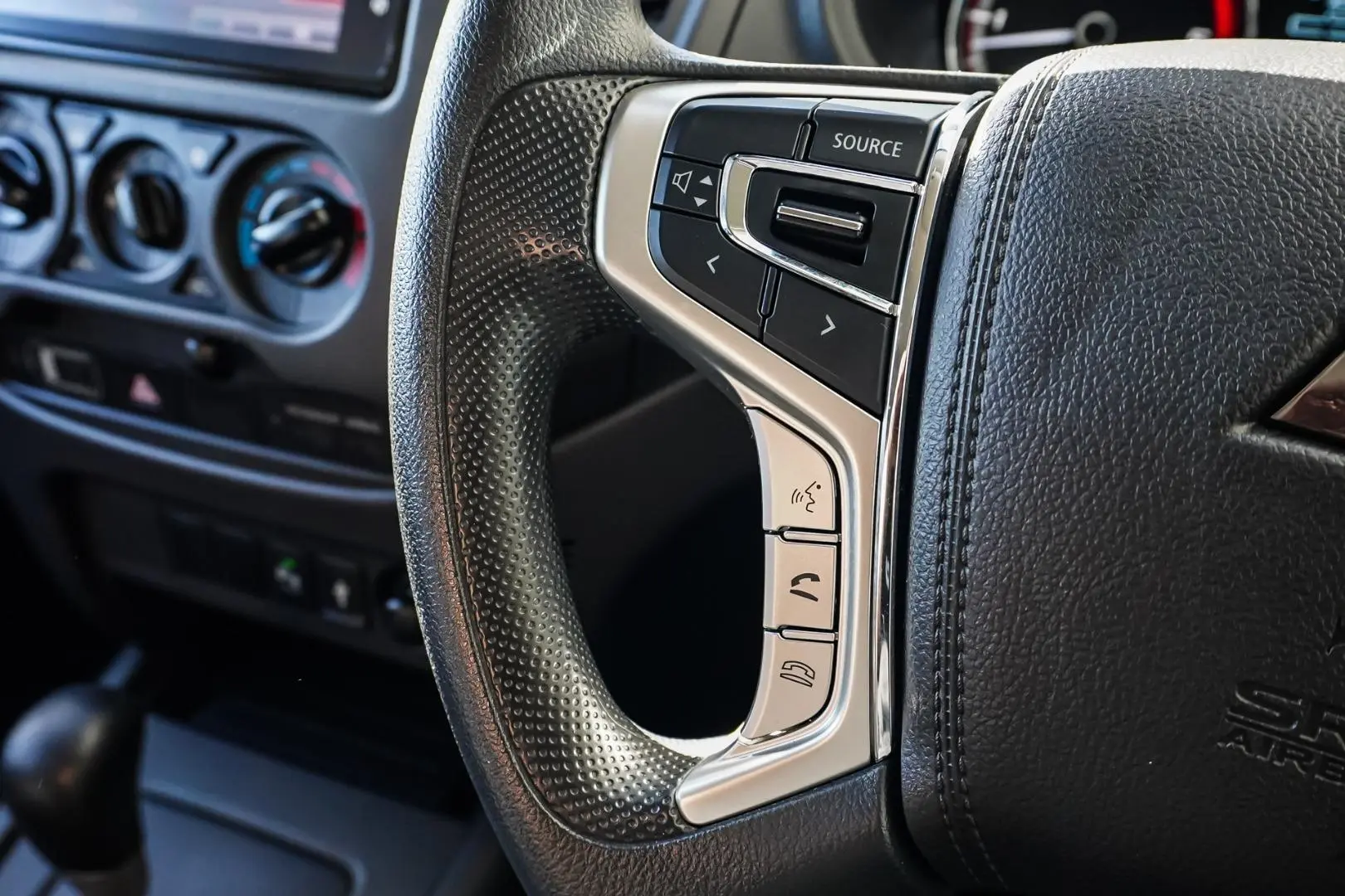 2023 Mitsubishi Triton Gallery Image 22