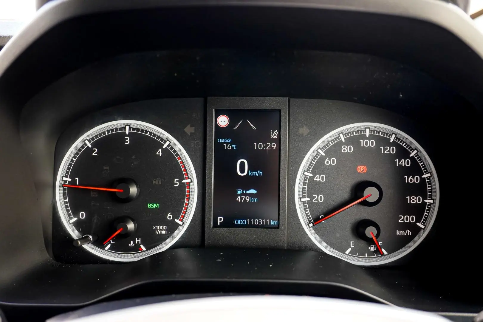2021 Toyota Hiace Gallery Image 16