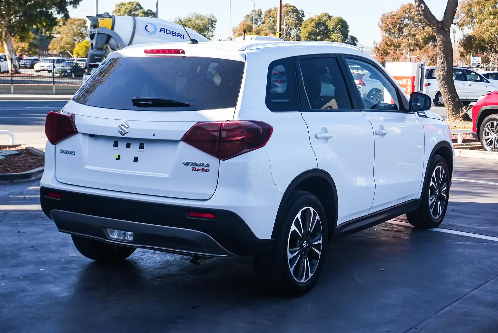 2022 Suzuki Vitara Gallery Image 3