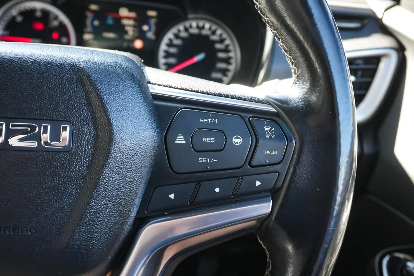 2020 Isuzu D-MAX Gallery Image 20