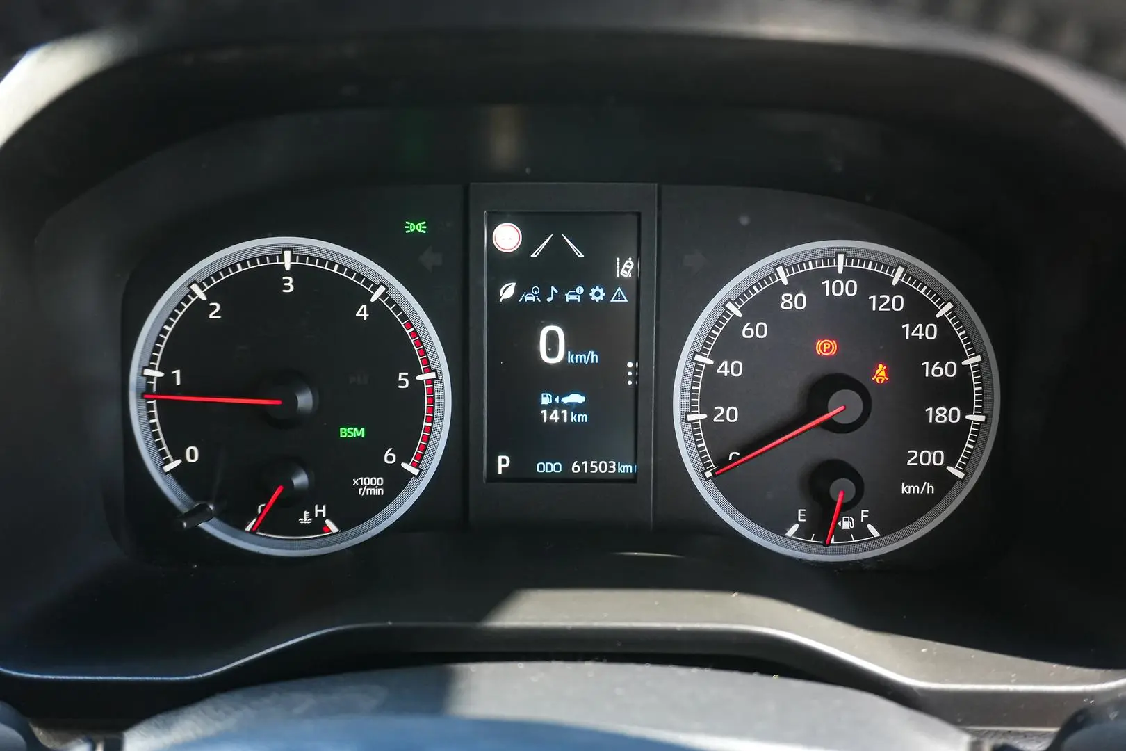 2022 Toyota Hiace Gallery Image 16