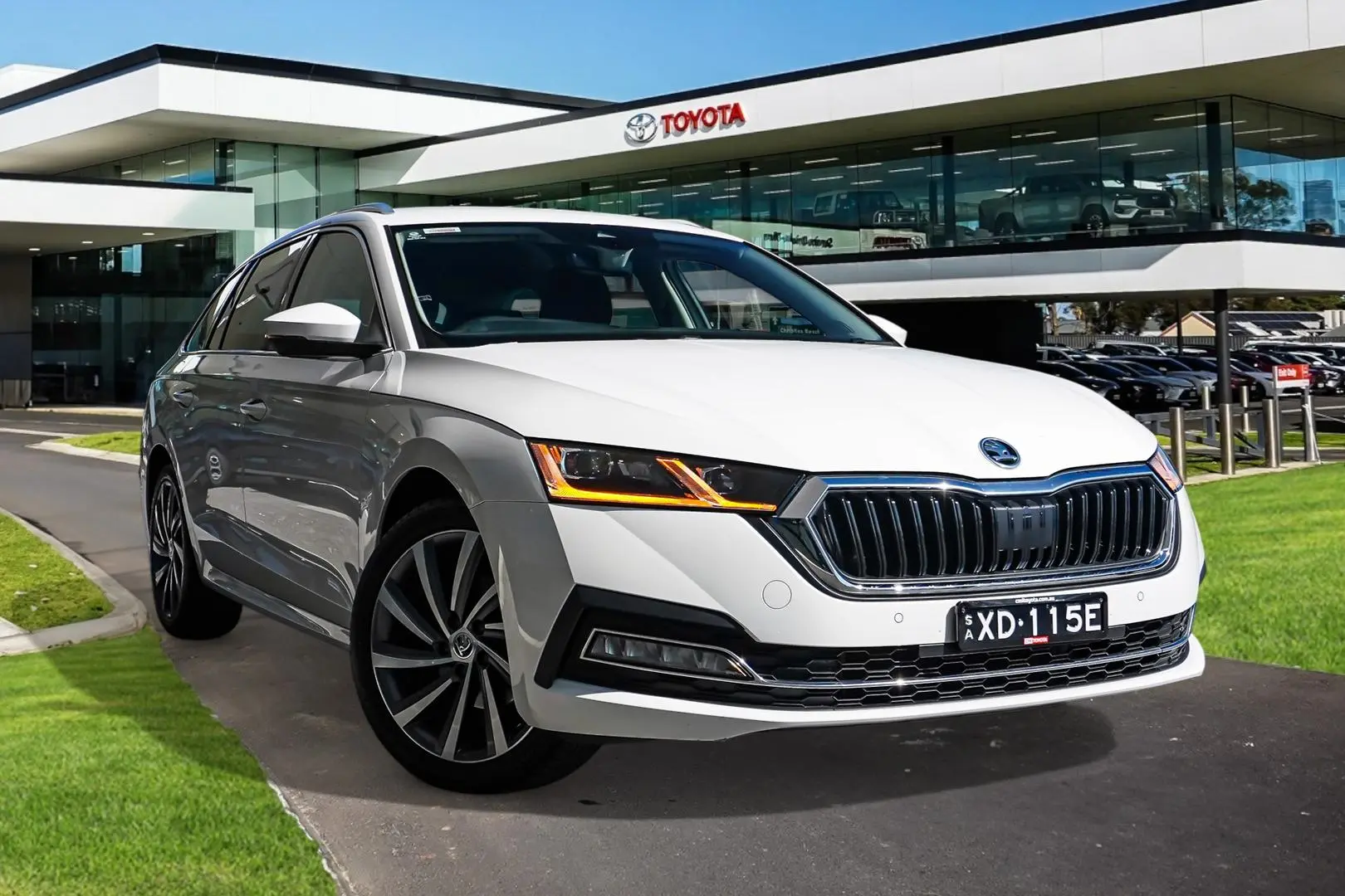 2023 SKODA Octavia Gallery Image 1