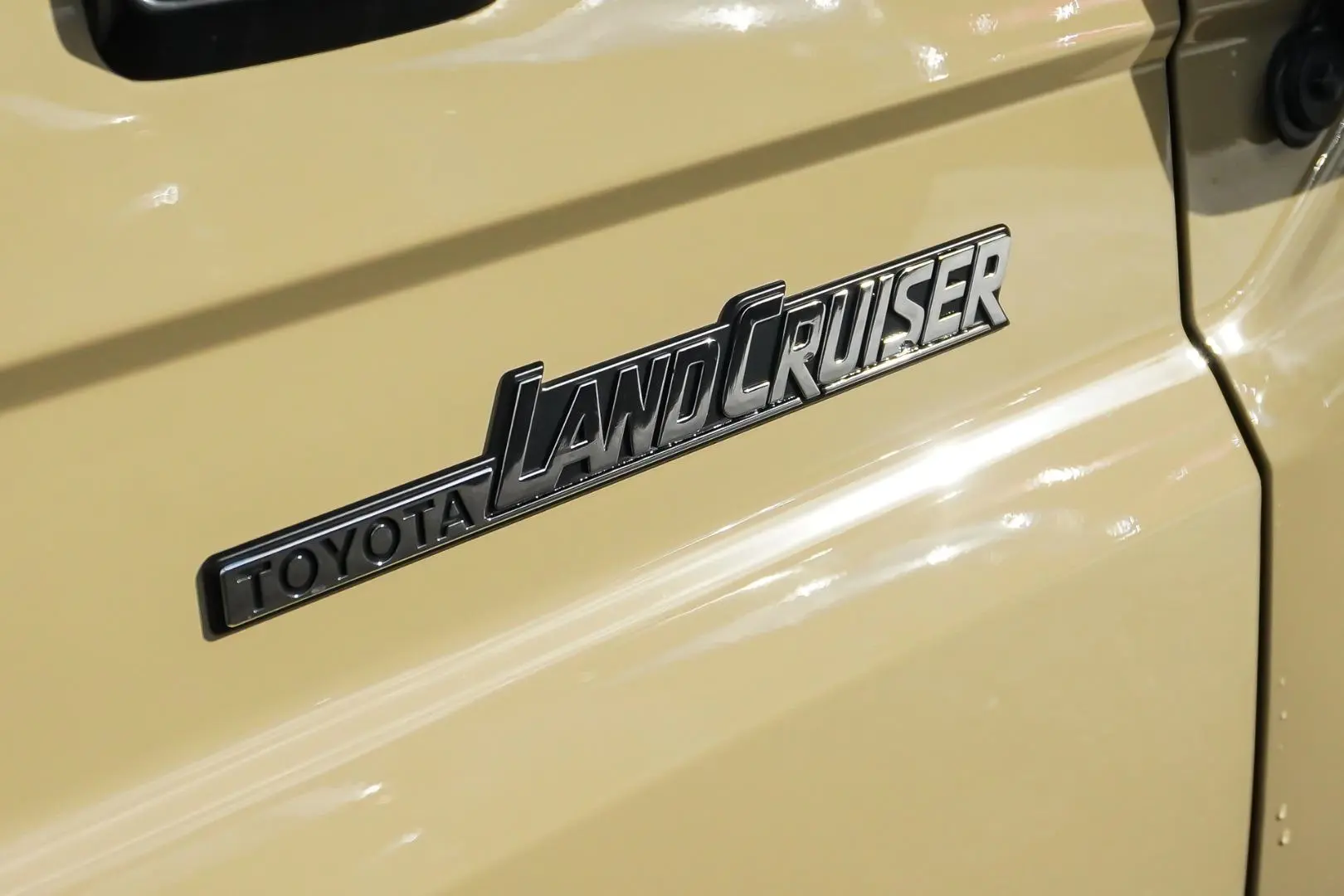 2021 Toyota Landcruiser Gallery Image 18