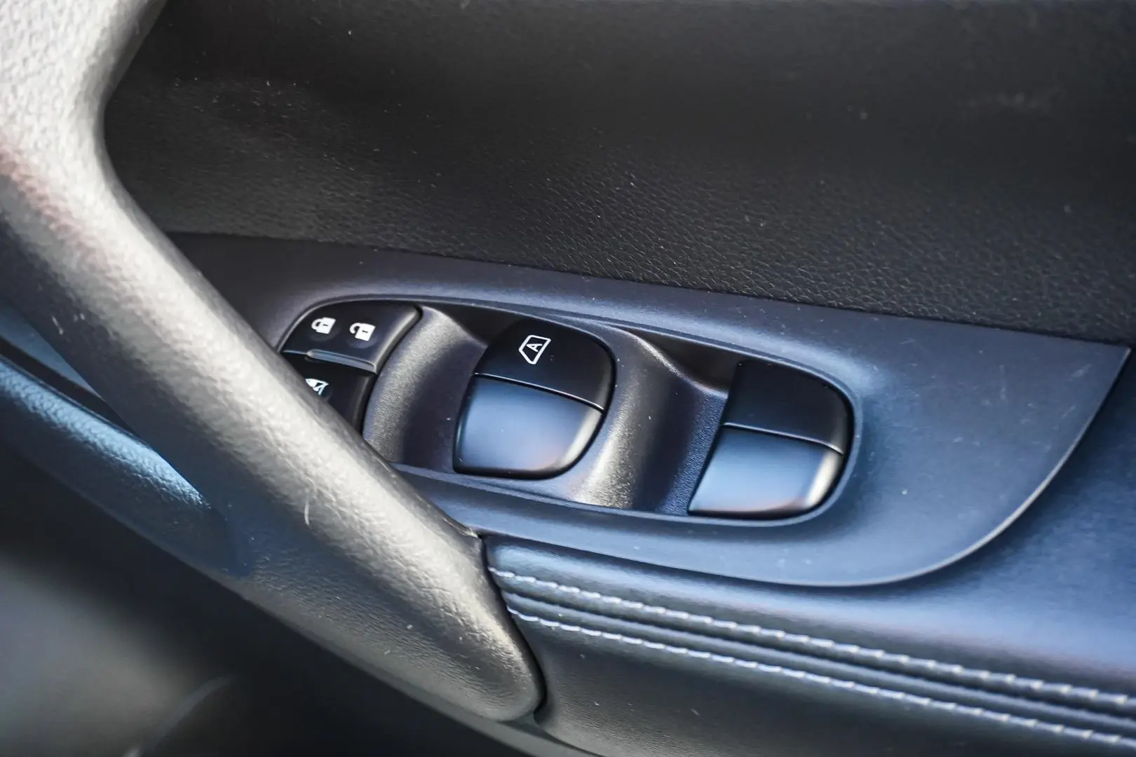 2020 Nissan X-TRAIL Gallery Image 17