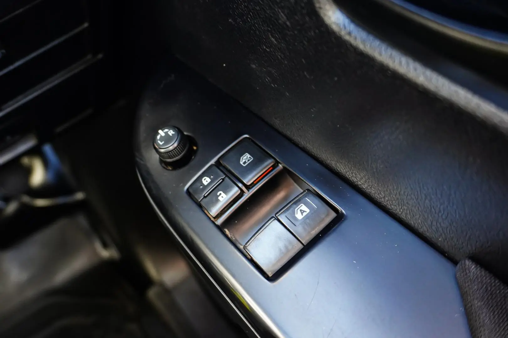 2019 Toyota Hilux Gallery Image 18