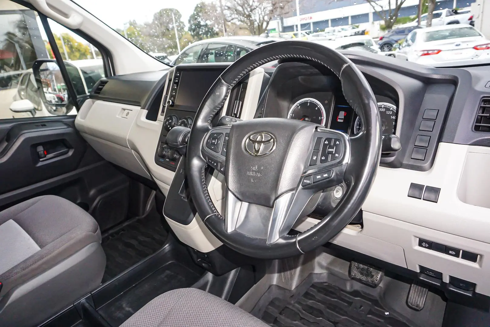 2020 Toyota Hiace Gallery Image 16