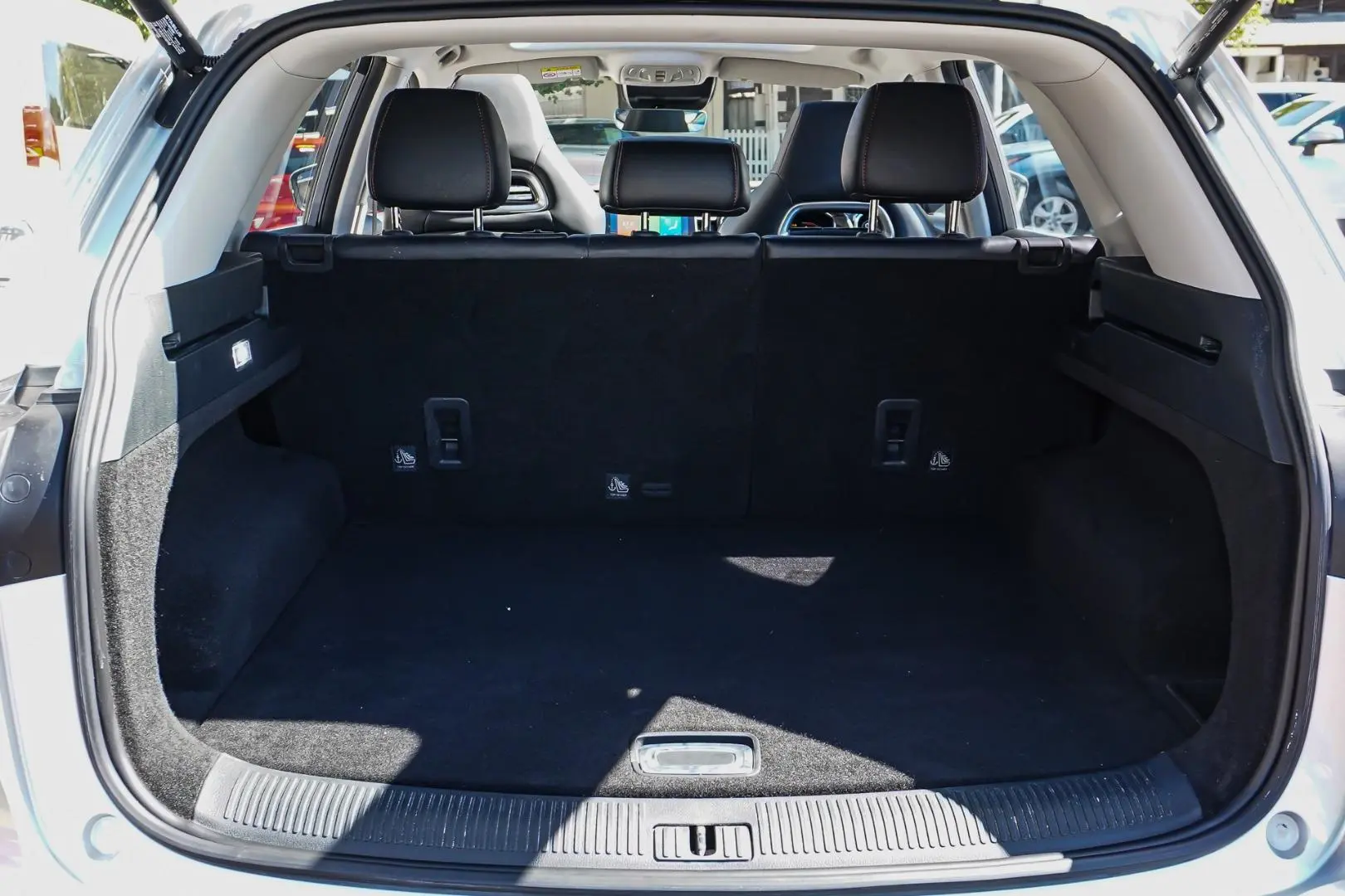 2022 MG HS Gallery Image 9