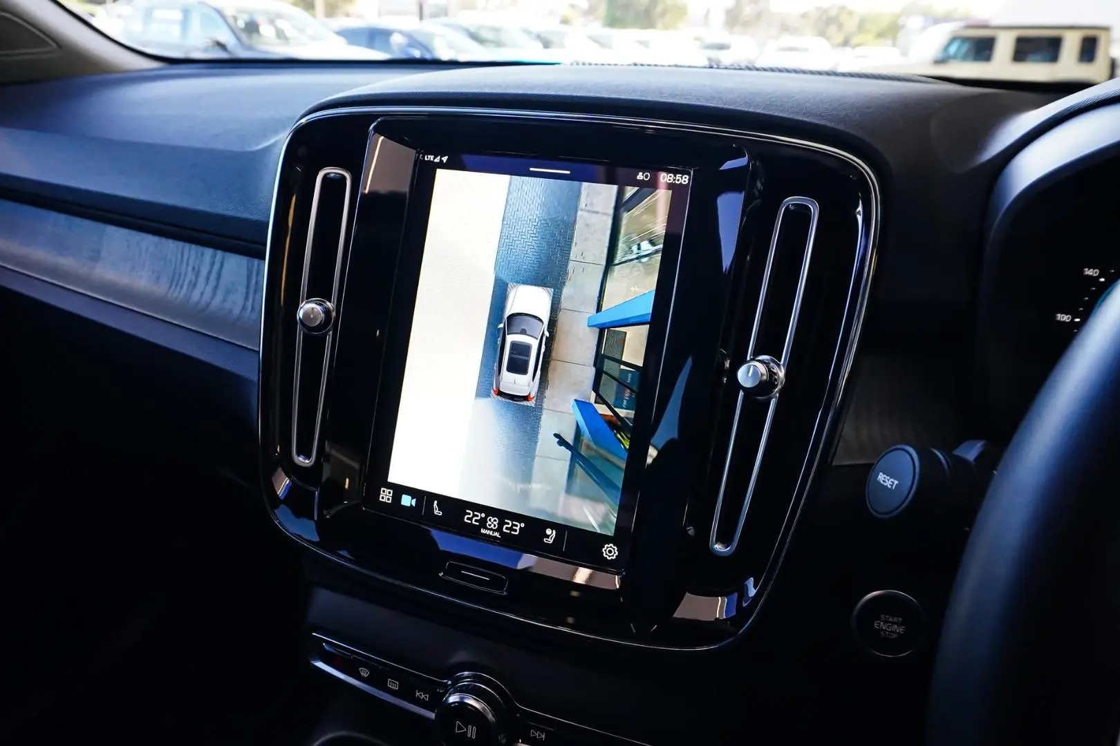 2023 Volvo XC40 Gallery Image 20