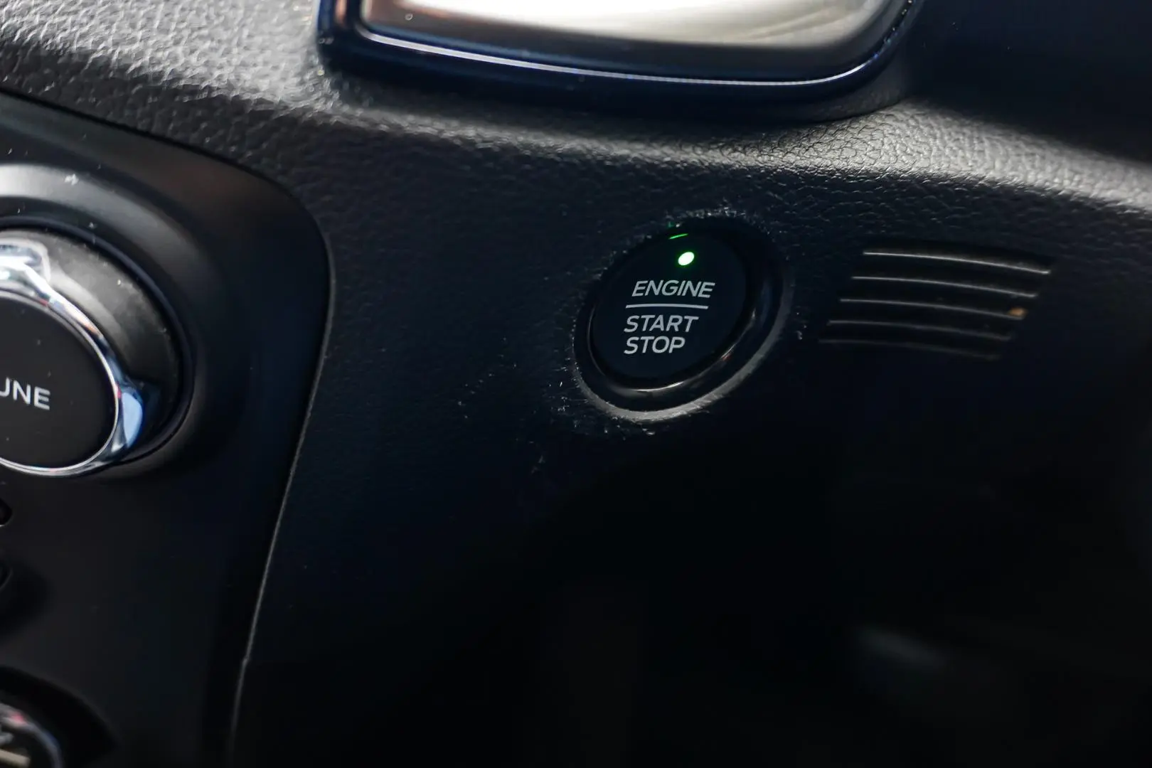 2021 Ford Everest Gallery Image 28