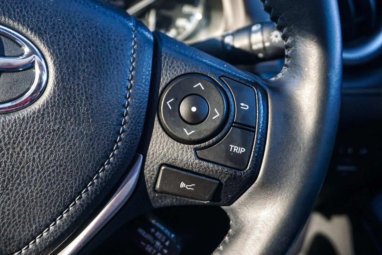 2017 Toyota RAV4 Gallery Image 20
