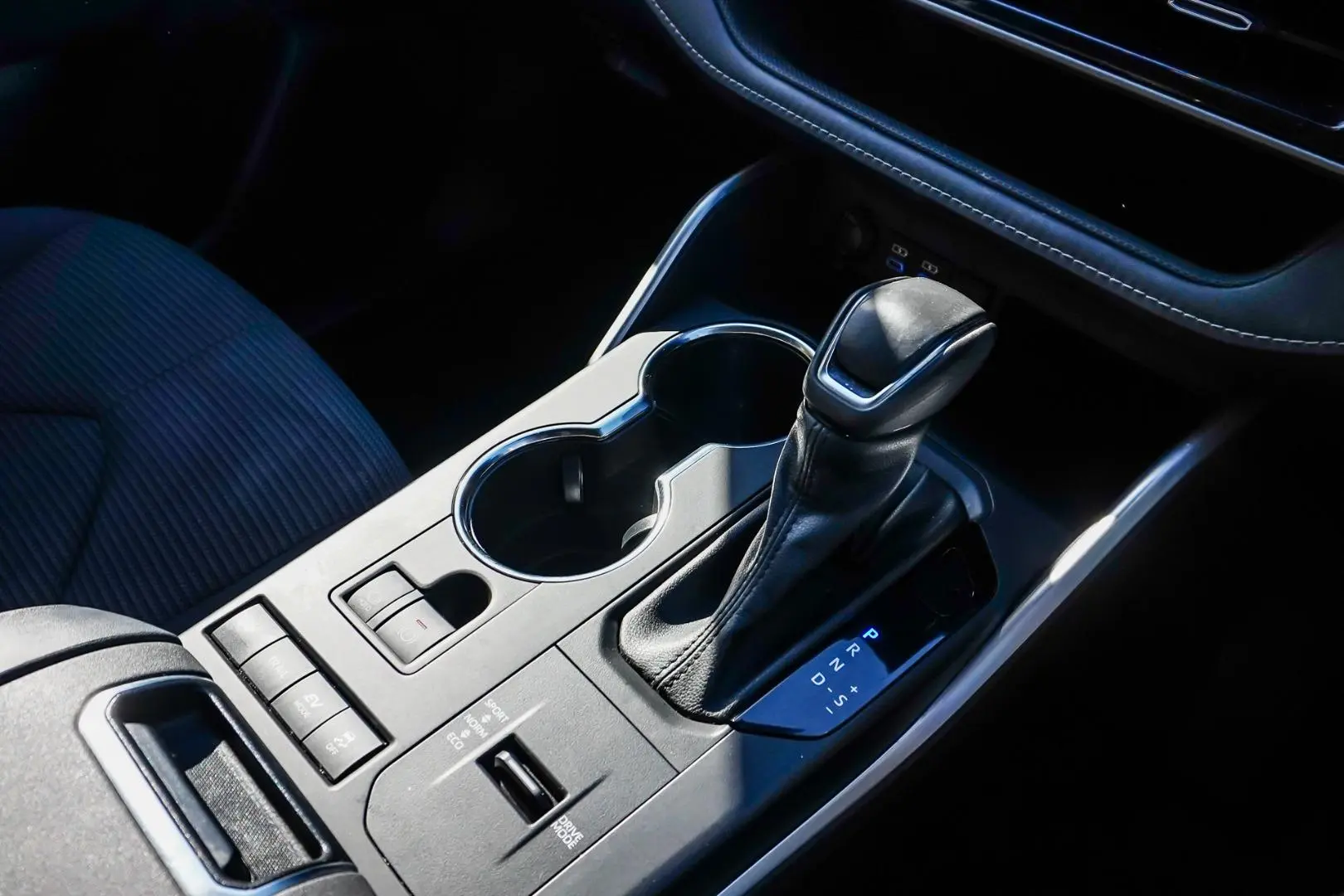 2021 Toyota Kluger Gallery Image 18