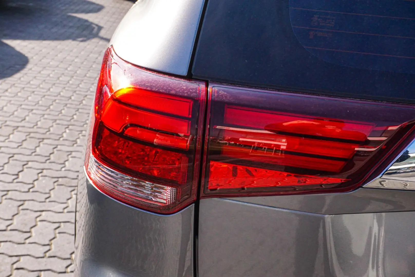 2020 Mitsubishi Outlander Gallery Image 14