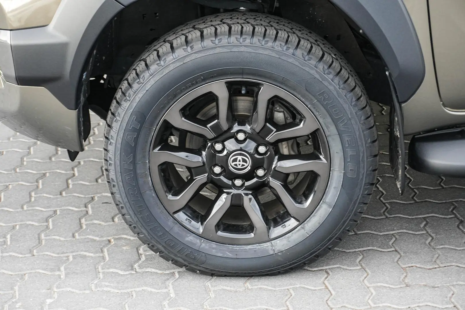 2021 Toyota Hilux Gallery Image 12