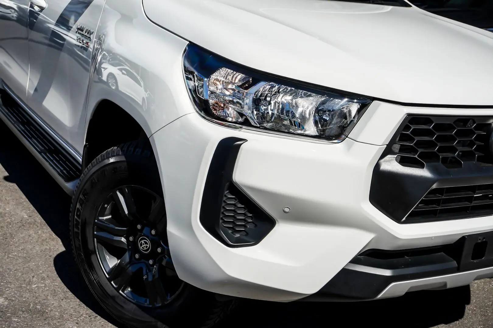2024 Toyota Hilux Gallery Image 10