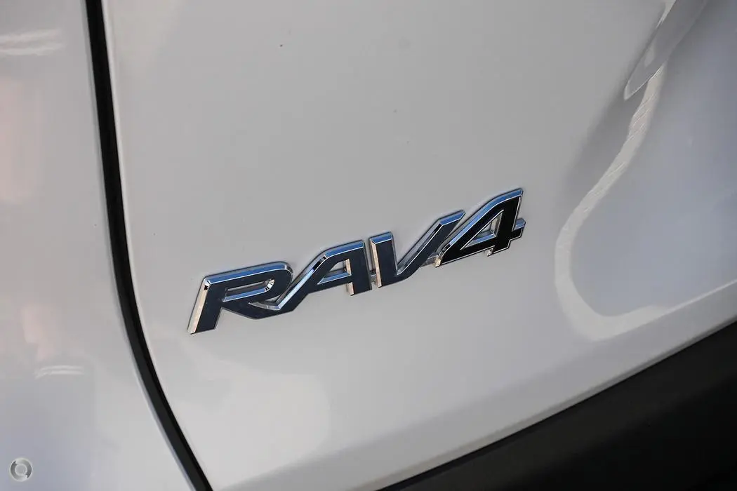 2025 Toyota RAV4 Gallery Image 17