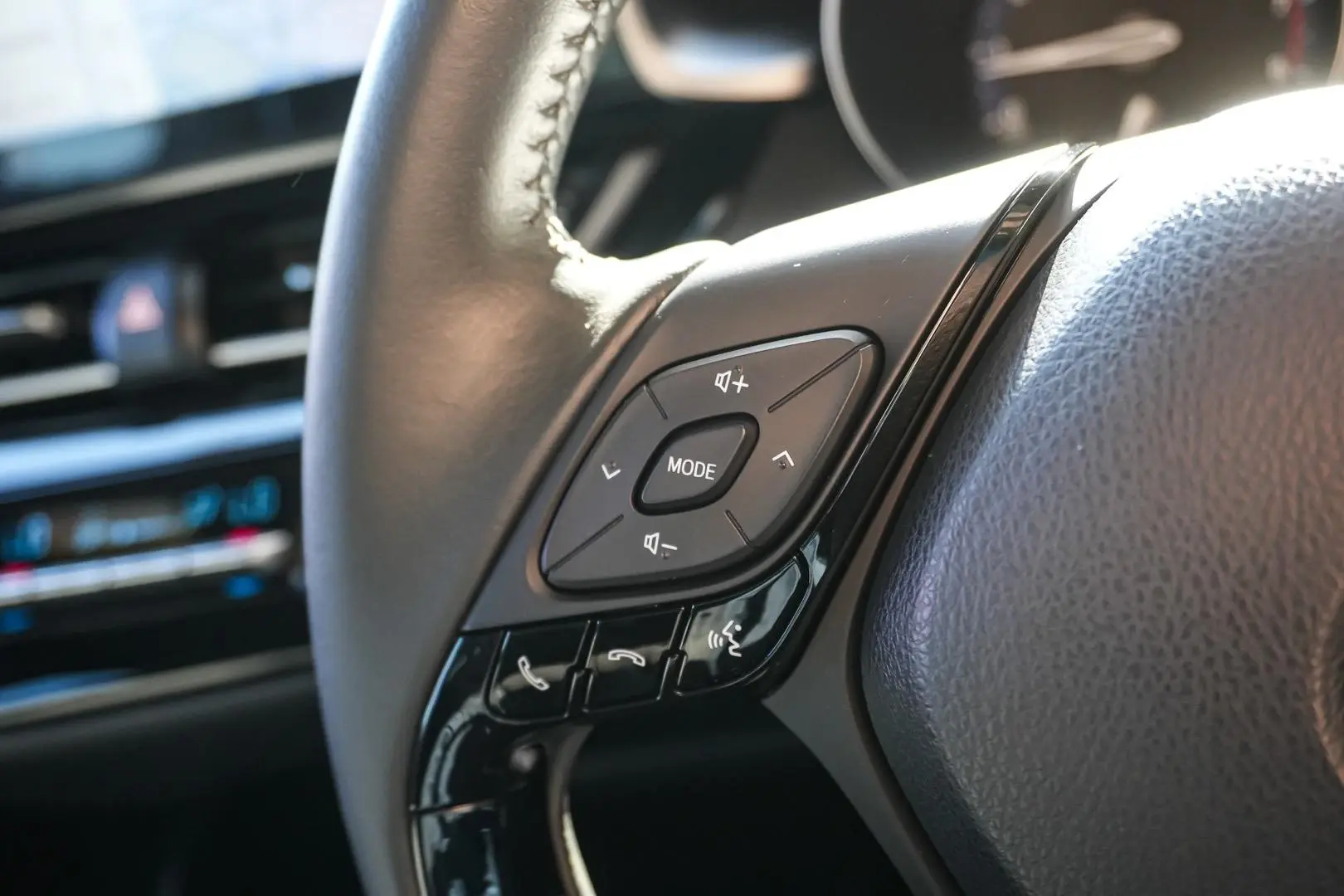 2021 Toyota C-HR Gallery Image 21