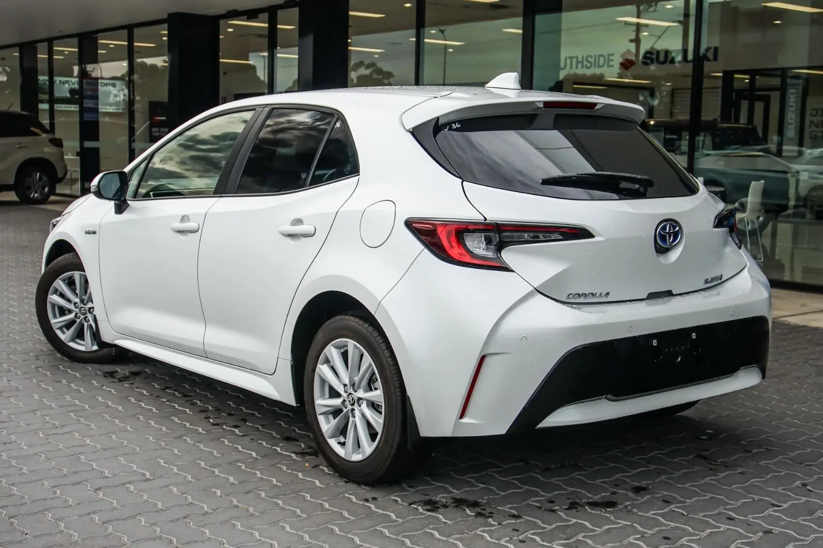 2023 Toyota Corolla Gallery Image 2