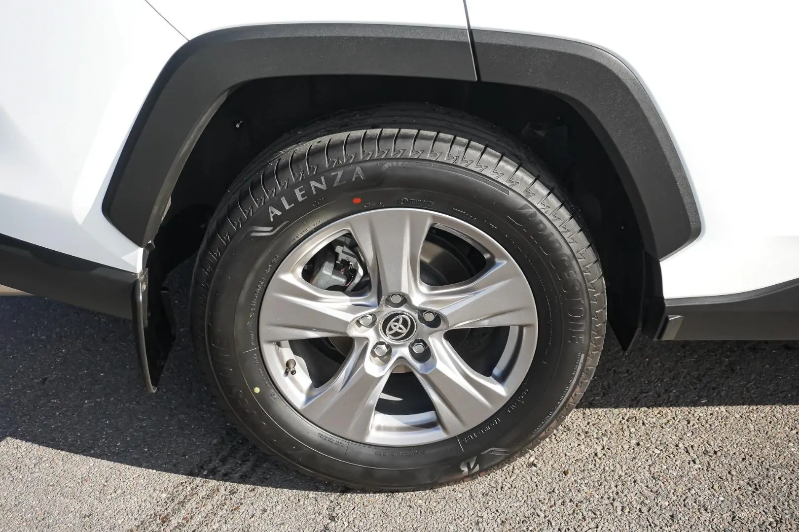 2025 Toyota RAV4 Gallery Image 15
