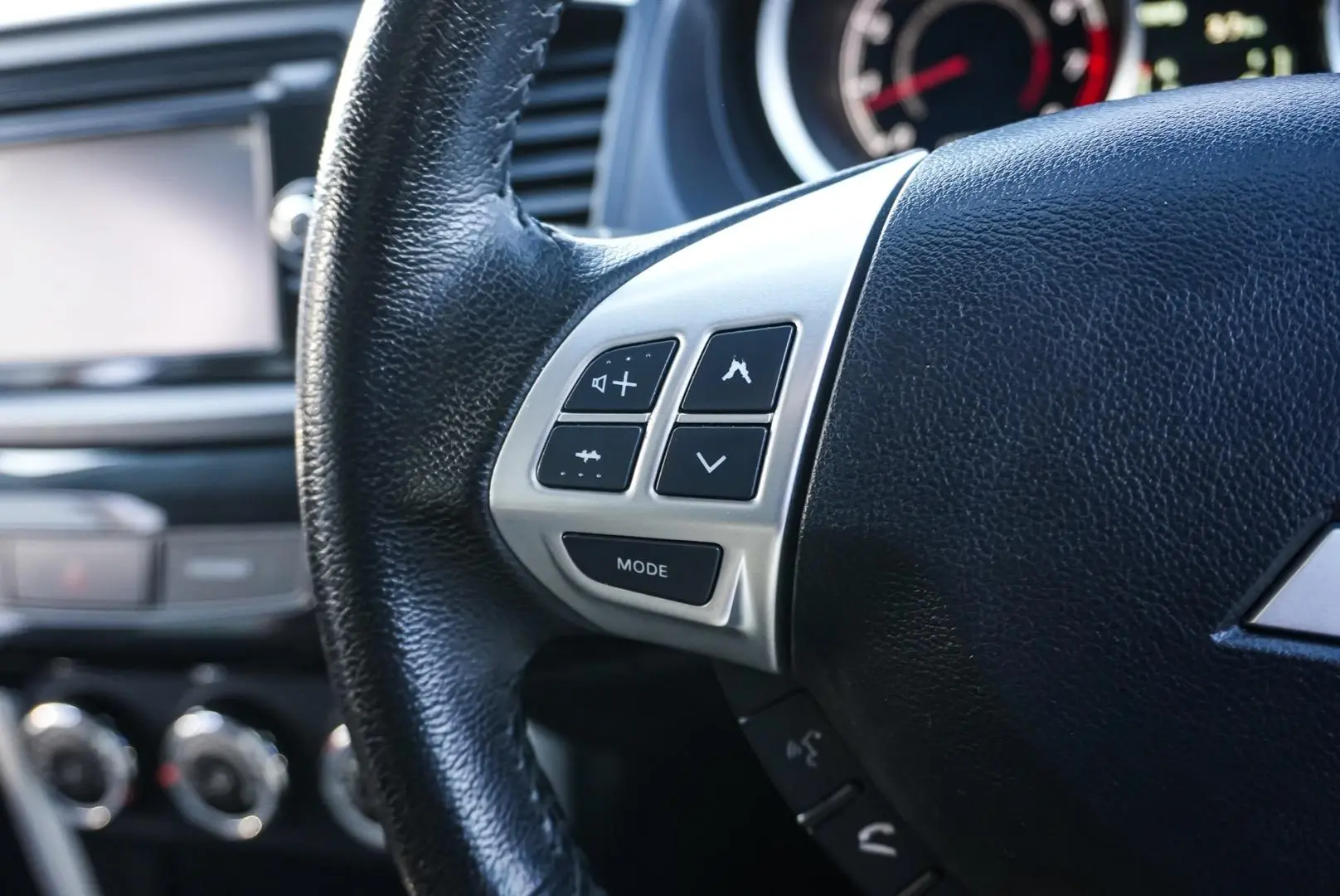 2017 Mitsubishi Lancer Gallery Image 19