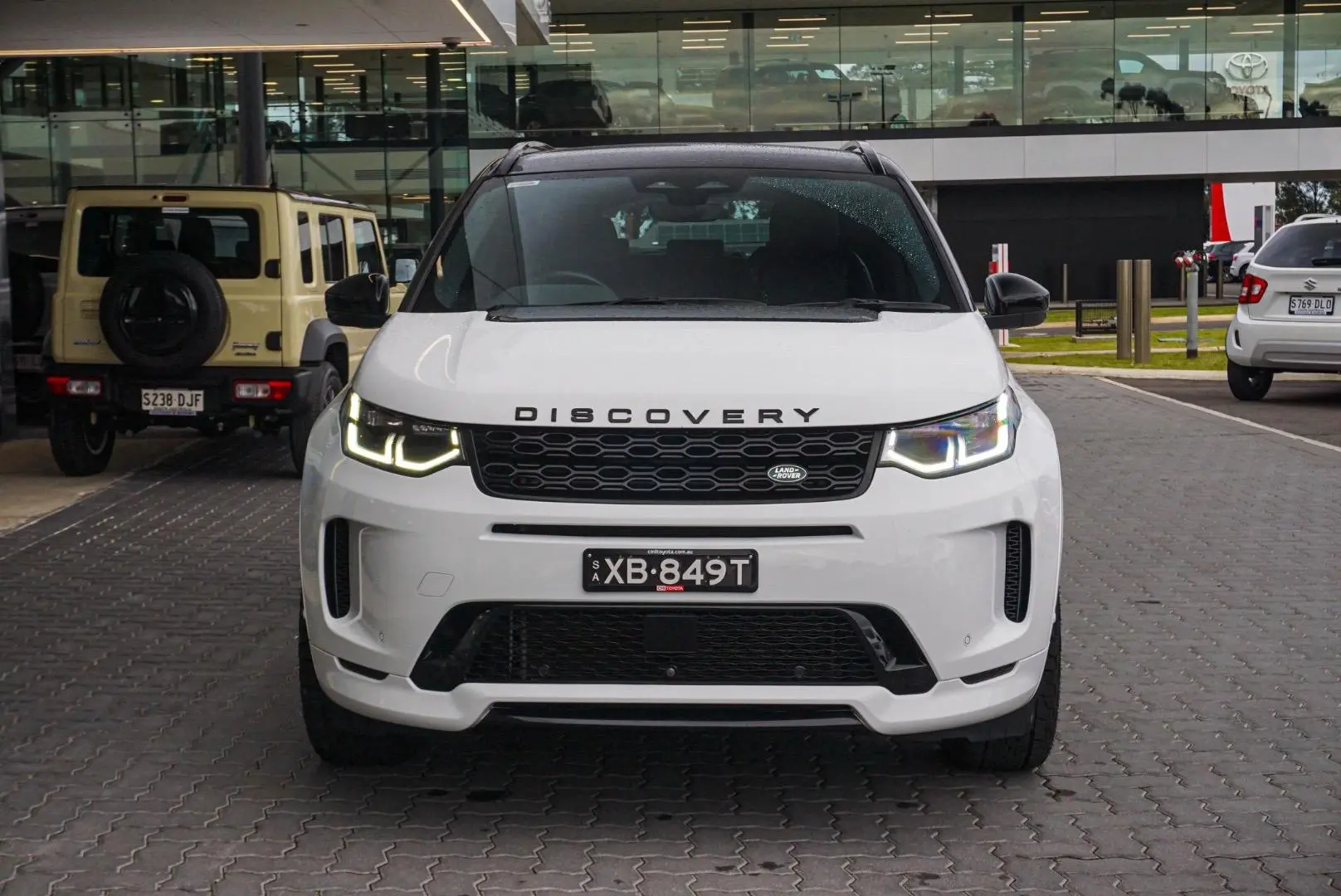 2021 Land Rover Discovery Sport Gallery Image 5