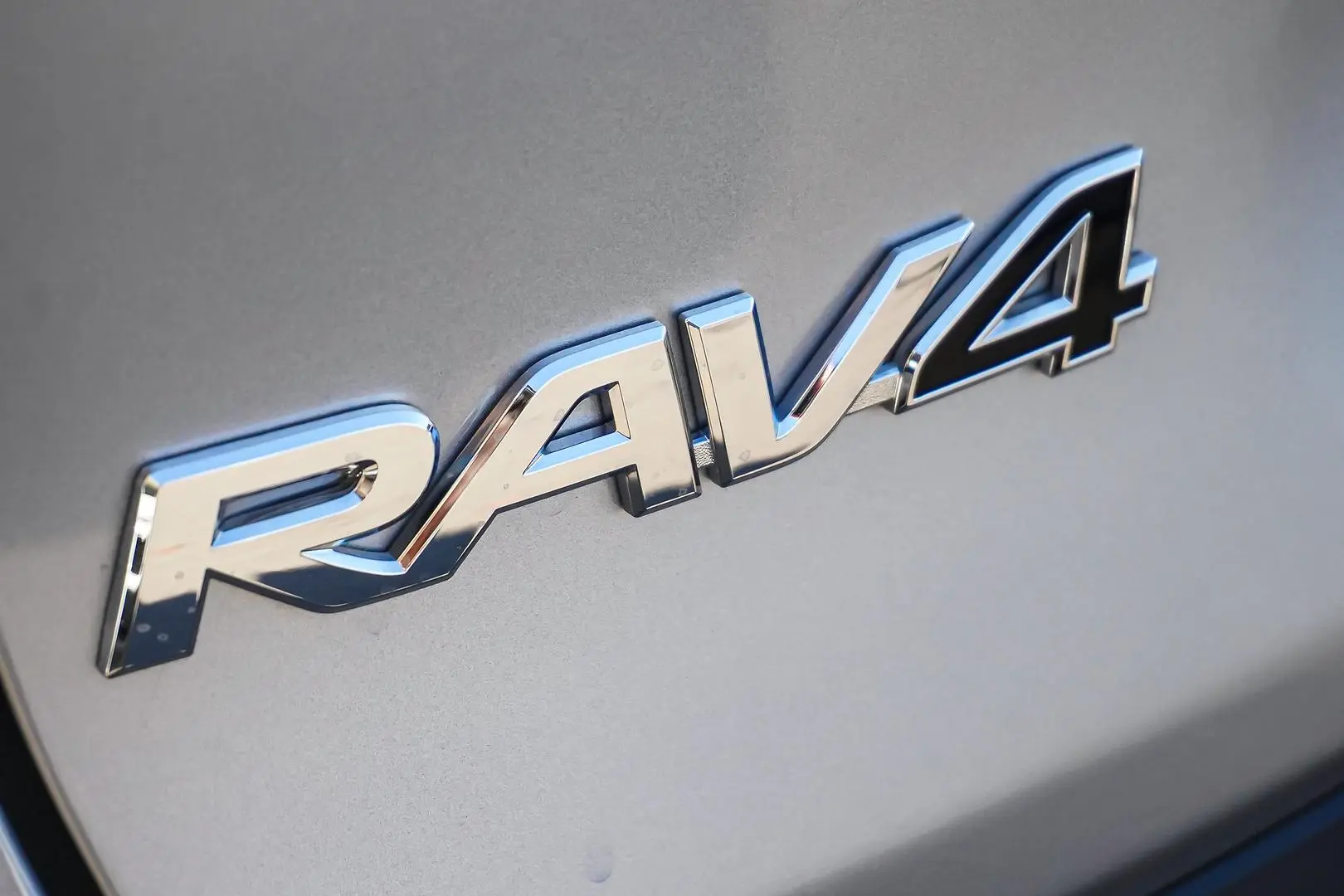 2025 Toyota RAV4 Gallery Image 15