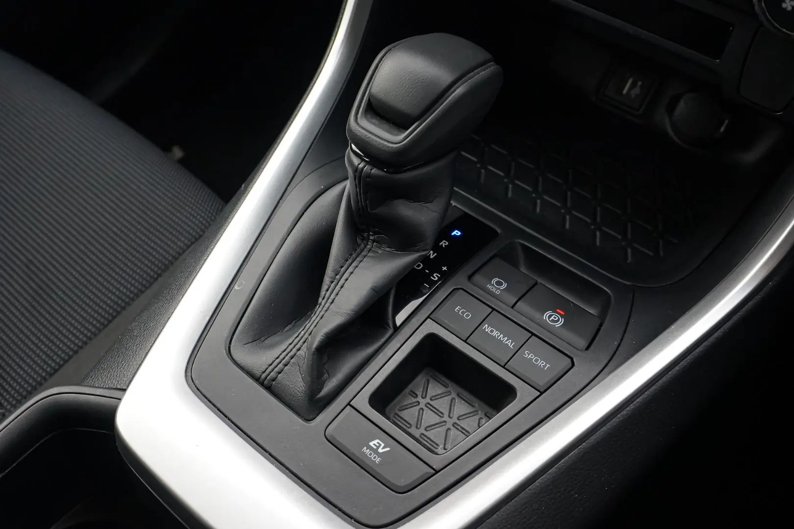 2024 Toyota RAV4 Gallery Image 19