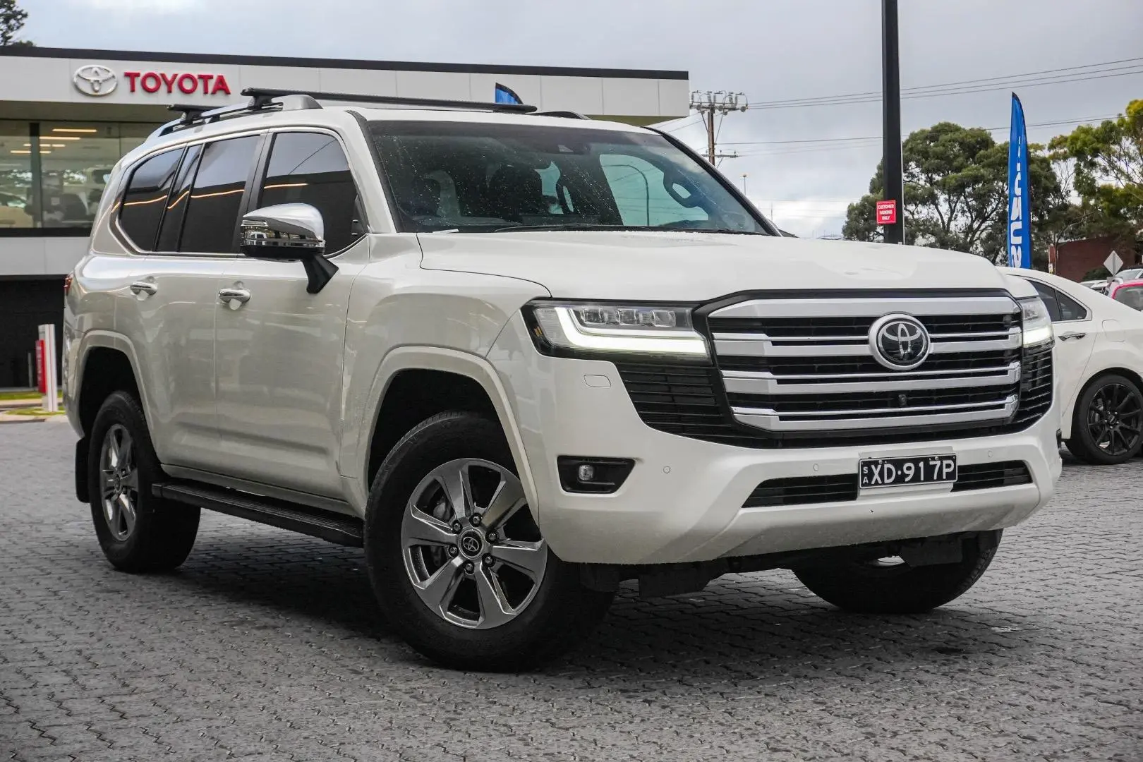 2023 Toyota Landcruiser Gallery Image 2